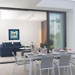 Aqua 4 Bedrooms Resort *