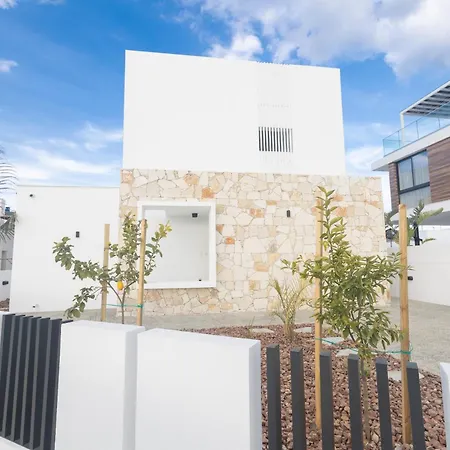 Aqua Pearl 18 With Heated Pool Villa