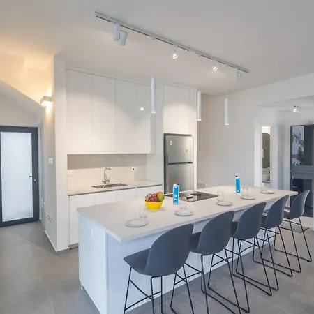 Resort Aqua 4 Bedrooms