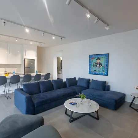 Aqua 4 Bedrooms Resort Paralimni