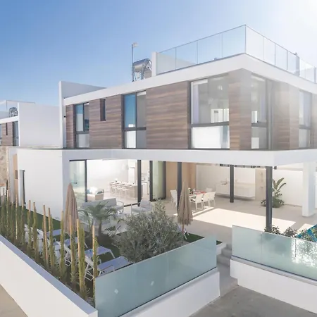 Aqua 4 Bedrooms Paralimni