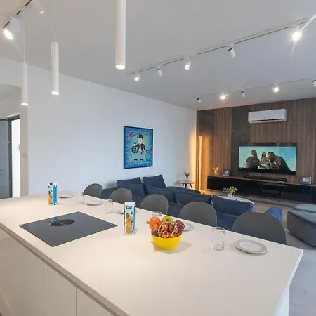 Aqua 4 Bedrooms * Paralimni