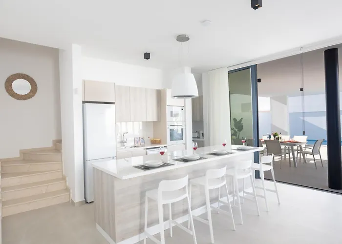 Aqua 4 Bedrooms Paralimni