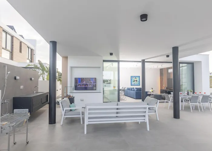 Aqua 4 Bedrooms Rezort *