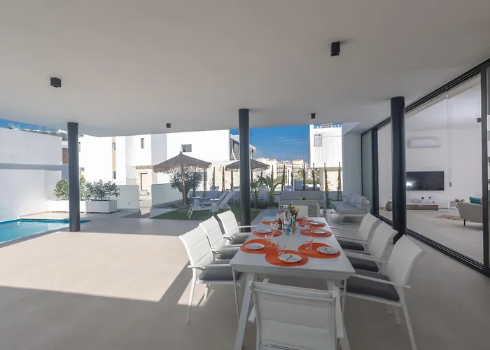 Aqua 4 Bedrooms Paralimni