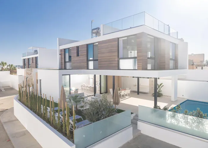 Aqua 4 Bedrooms Paralimni