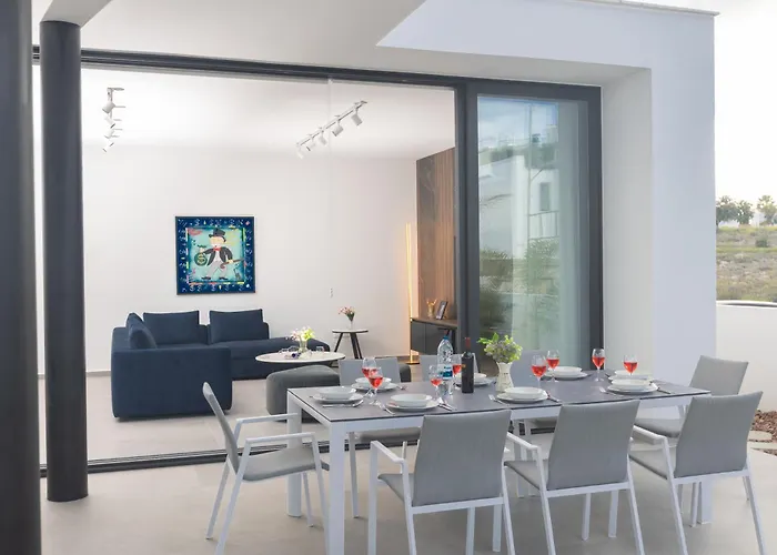 Aqua 4 Bedrooms Rezort *