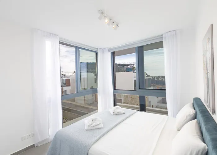 Aqua 4 Bedrooms Rezort Paralimni